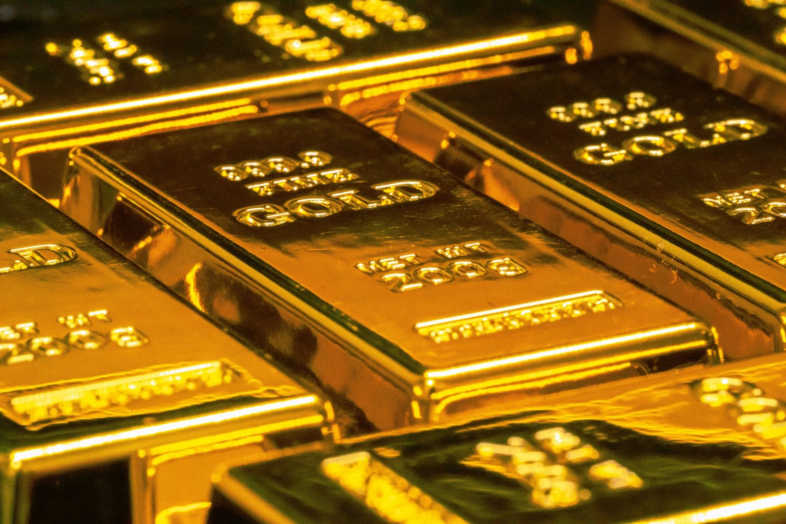 Why Buy Gold? – The Benefits and Considerations of Investing in Gold